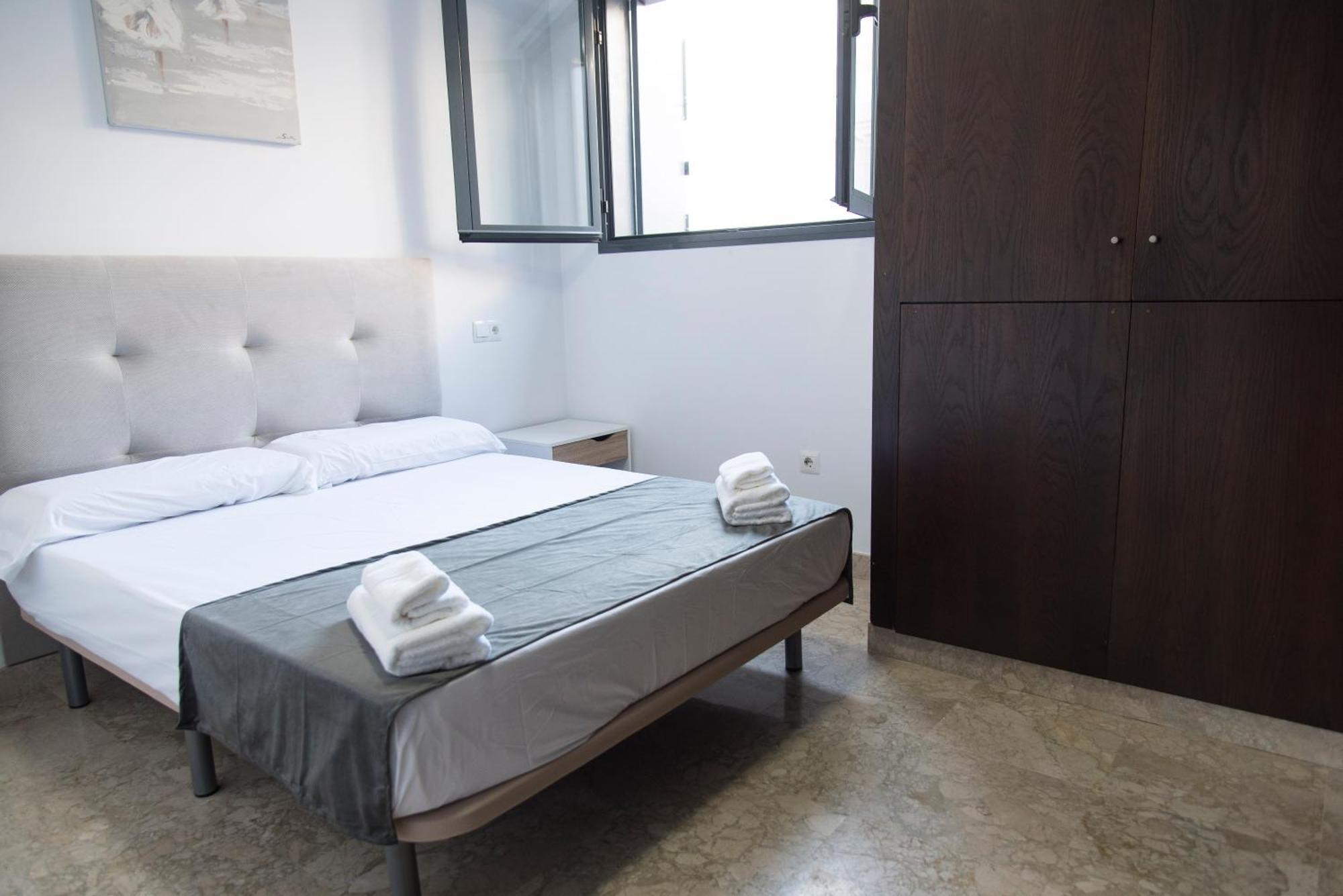 Nightinsevilla Teodosio Free Parking Экстерьер фото